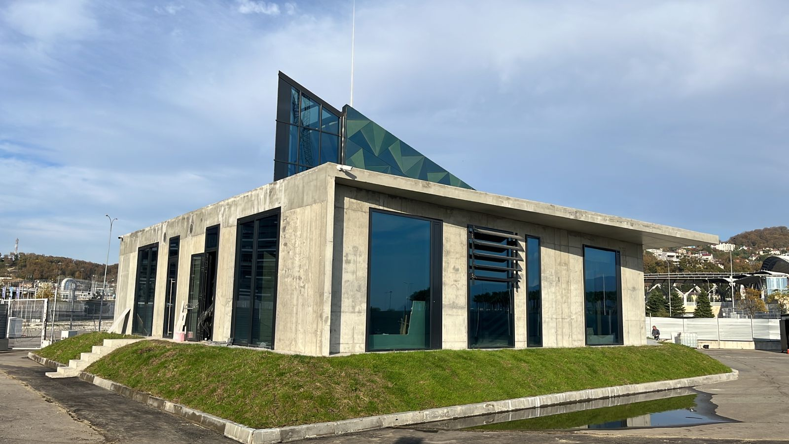 Main Image